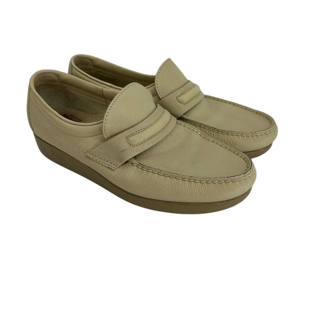 Vintage SAS Men's Beige Leather Loafers Size 9 Casual Comfort